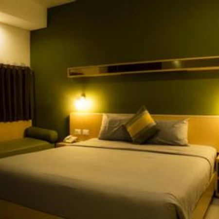 Hotel Tibera Taman Cibeunying Bandung Exterior photo