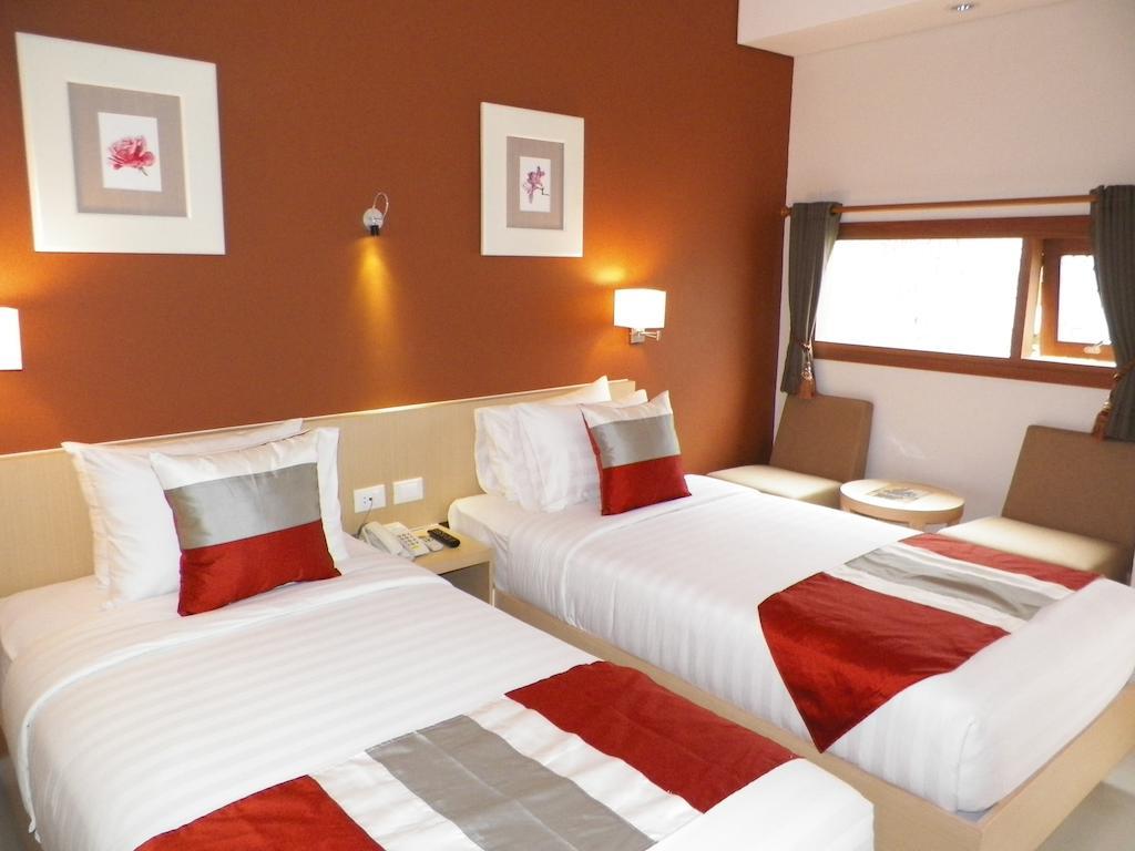 Hotel Tibera Taman Cibeunying Bandung Room photo