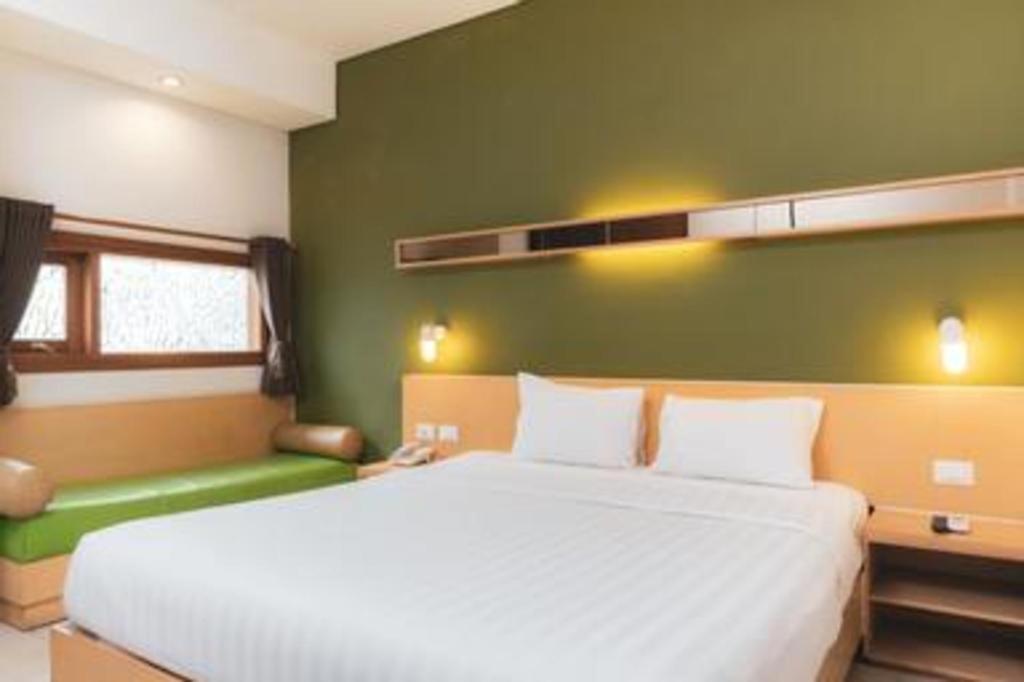 Hotel Tibera Taman Cibeunying Bandung Exterior photo