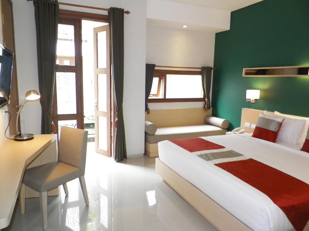 Hotel Tibera Taman Cibeunying Bandung Exterior photo